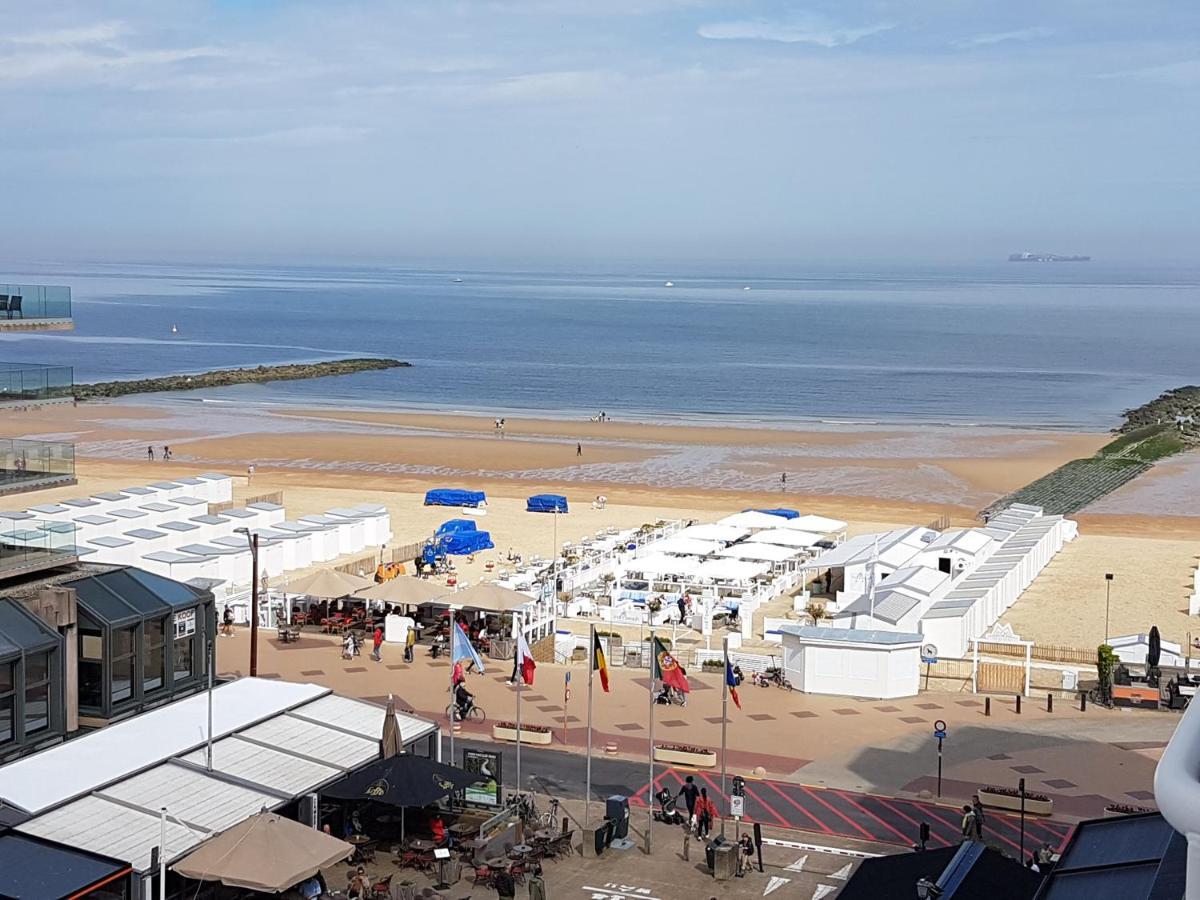 Appartement Met Zeezicht Op Het Van Bunnenplein Knokke-Heist Esterno foto